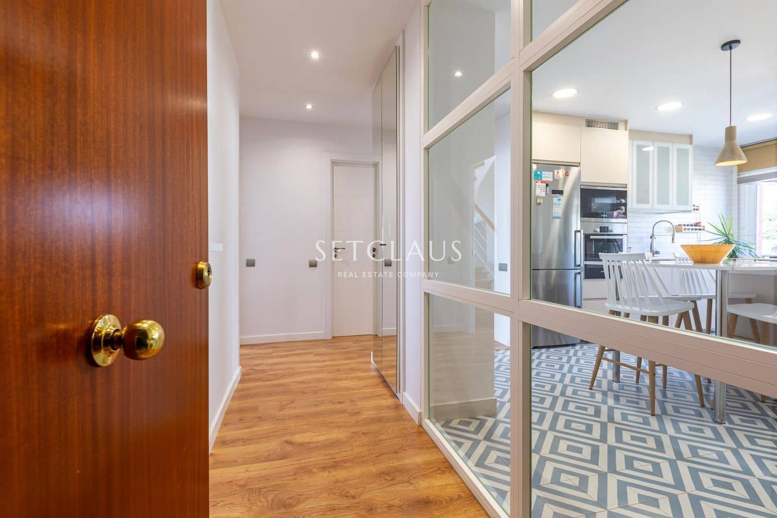 3 Zimmer Penthouse zu vermieten in Tiana mit Pool Garage - 1.900 € (Ref: 8923310)