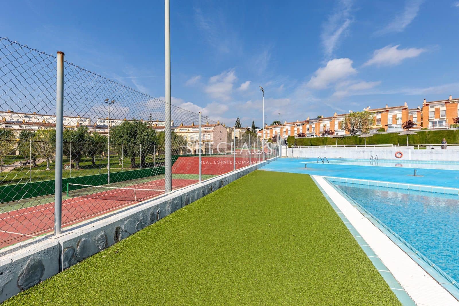 3 Zimmer Penthouse zu vermieten in Tiana mit Pool Garage - 1.900 € (Ref: 8923310)
