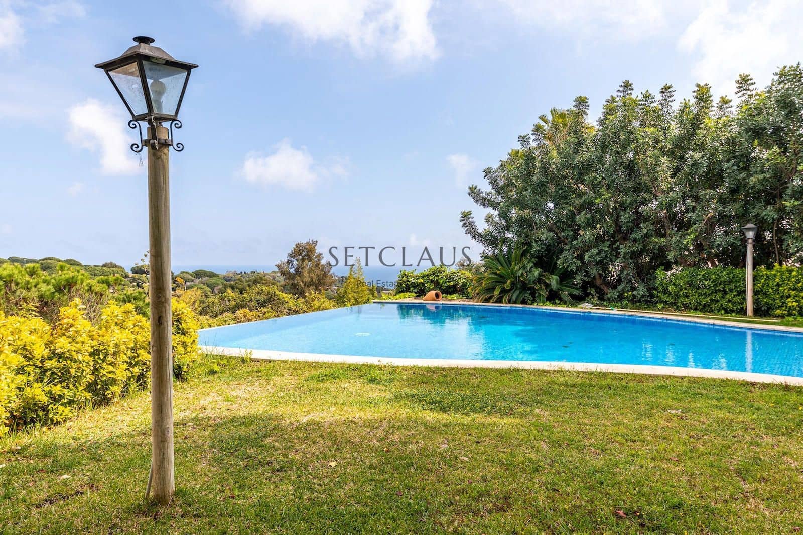 7 soveværelse Villa til leje i Sant Andreu de Llavaneres med swimmingpool - € 7.500 (Ref: 8930554)