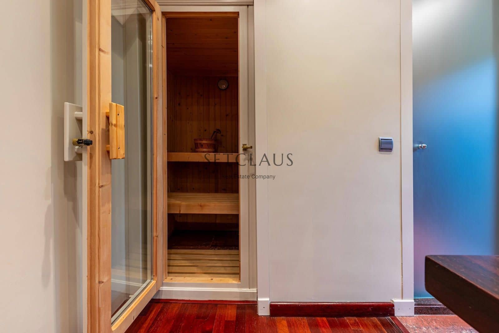 5 soveværelse Villa til salg i Vallromanes med swimmingpool garage - € 1.495.000 (Ref: 8969007)