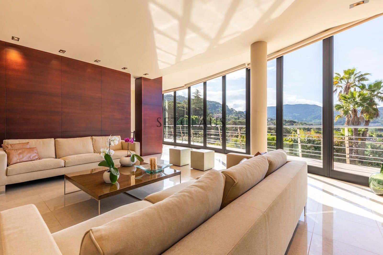 5 soveværelse Villa til salg i Vallromanes med swimmingpool garage - € 1.495.000 (Ref: 8969007)