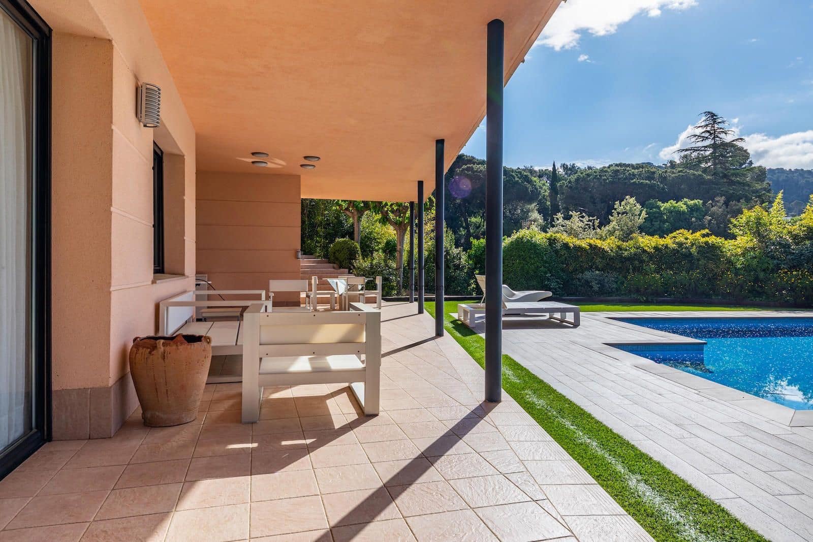 5 soveværelse Villa til salg i Vallromanes med swimmingpool garage - € 1.495.000 (Ref: 8969007)