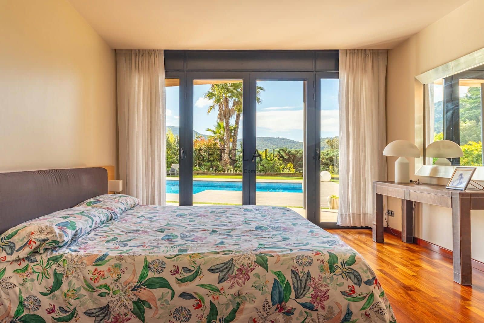 5 soveværelse Villa til salg i Vallromanes med swimmingpool garage - € 1.495.000 (Ref: 8969007)