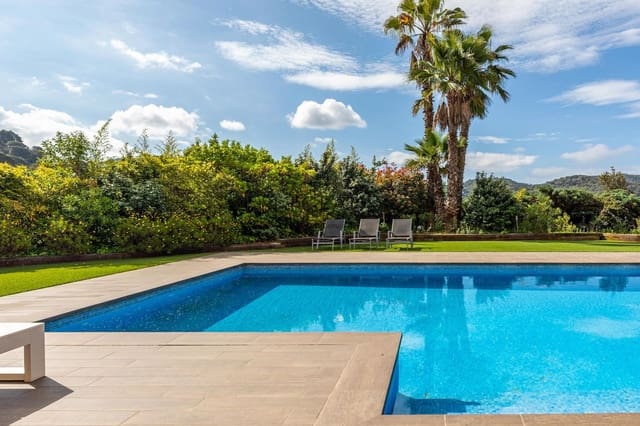 5 soverom Villa til salgs i Vallromanes med svømmebasseng garasje - € 1 495 000 (Ref: 8969007)