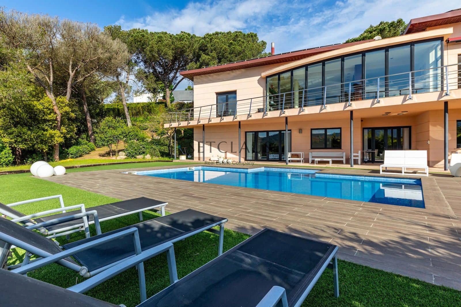 5 soveværelse Villa til salg i Vallromanes med swimmingpool garage - € 1.495.000 (Ref: 8969007)