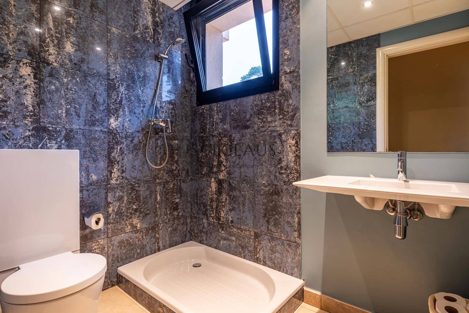 5 soveværelse Villa til salg i Vallromanes med swimmingpool garage - € 1.495.000 (Ref: 8969007)