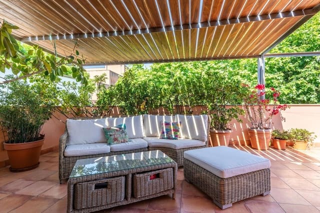 5 bedroom Villa for sale in Argentona with garage - € 948,000 (Ref: 9001969)