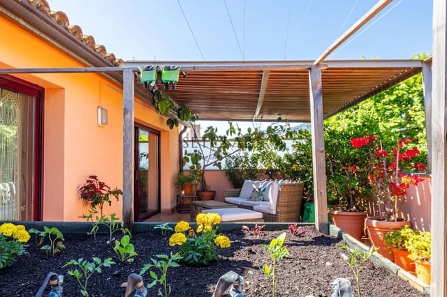 5 bedroom Villa for sale in Argentona with garage - € 948,000 (Ref: 9001969)