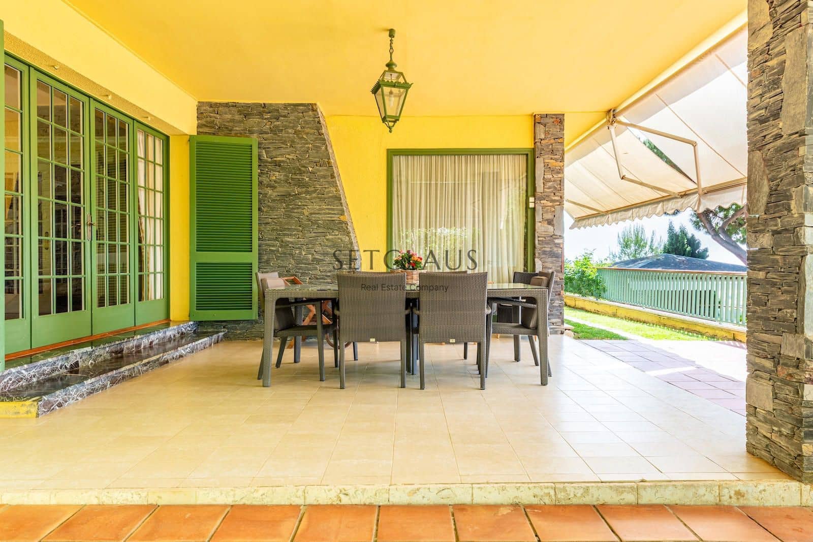 10 soveværelse Villa til salg i Badalona med swimmingpool garage - € 1.600.000 (Ref: 9002518)