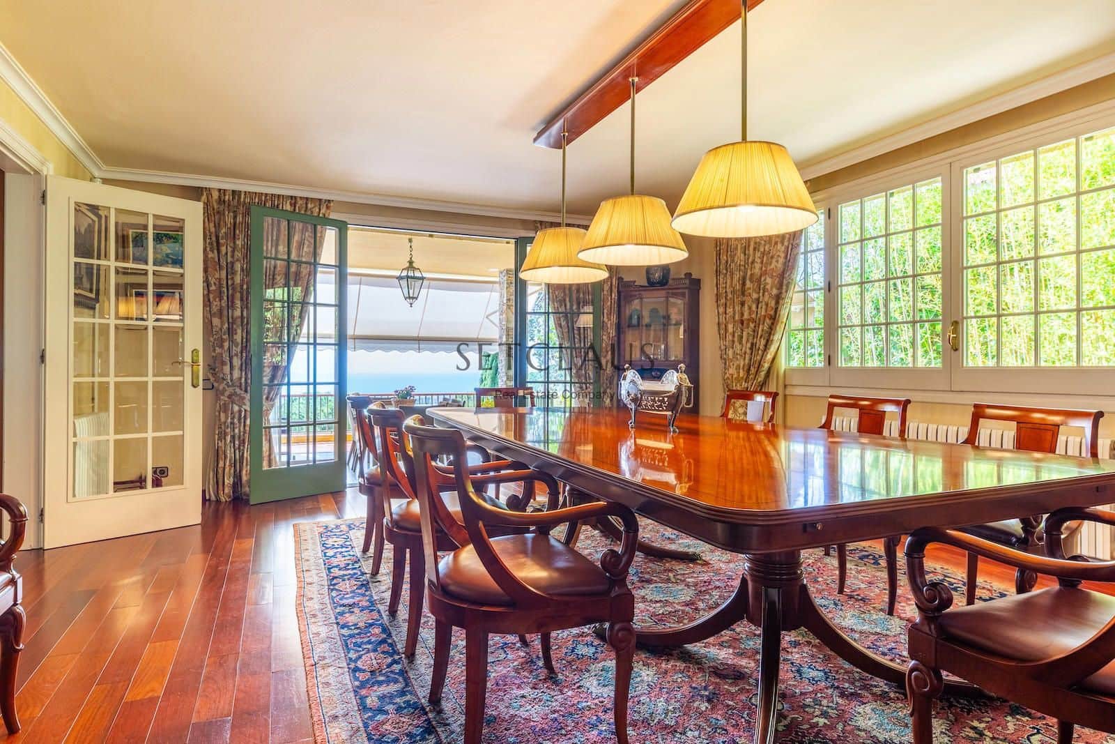 10 soveværelse Villa til salg i Badalona med swimmingpool garage - € 1.600.000 (Ref: 9002518)