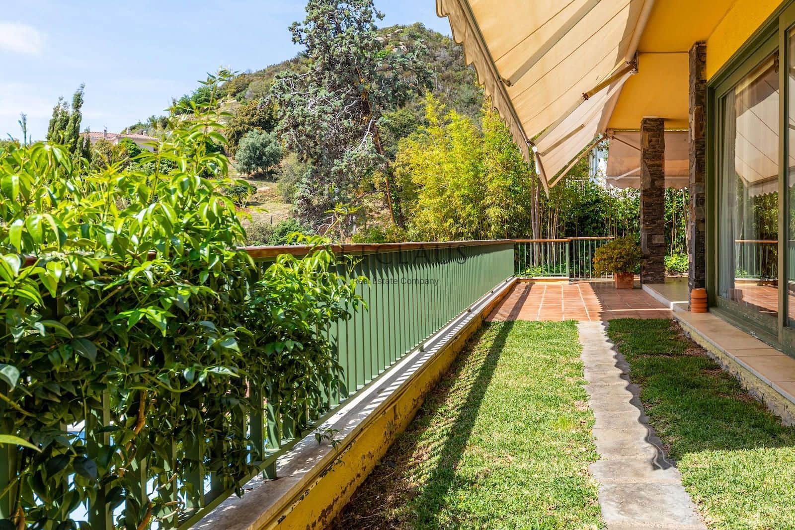 10 soveværelse Villa til salg i Badalona med swimmingpool garage - € 1.600.000 (Ref: 9002518)