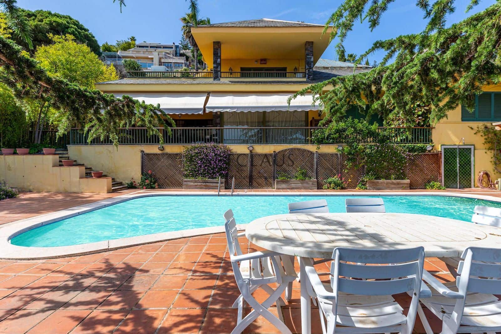 10 soveværelse Villa til salg i Badalona med swimmingpool garage - € 1.600.000 (Ref: 9002518)