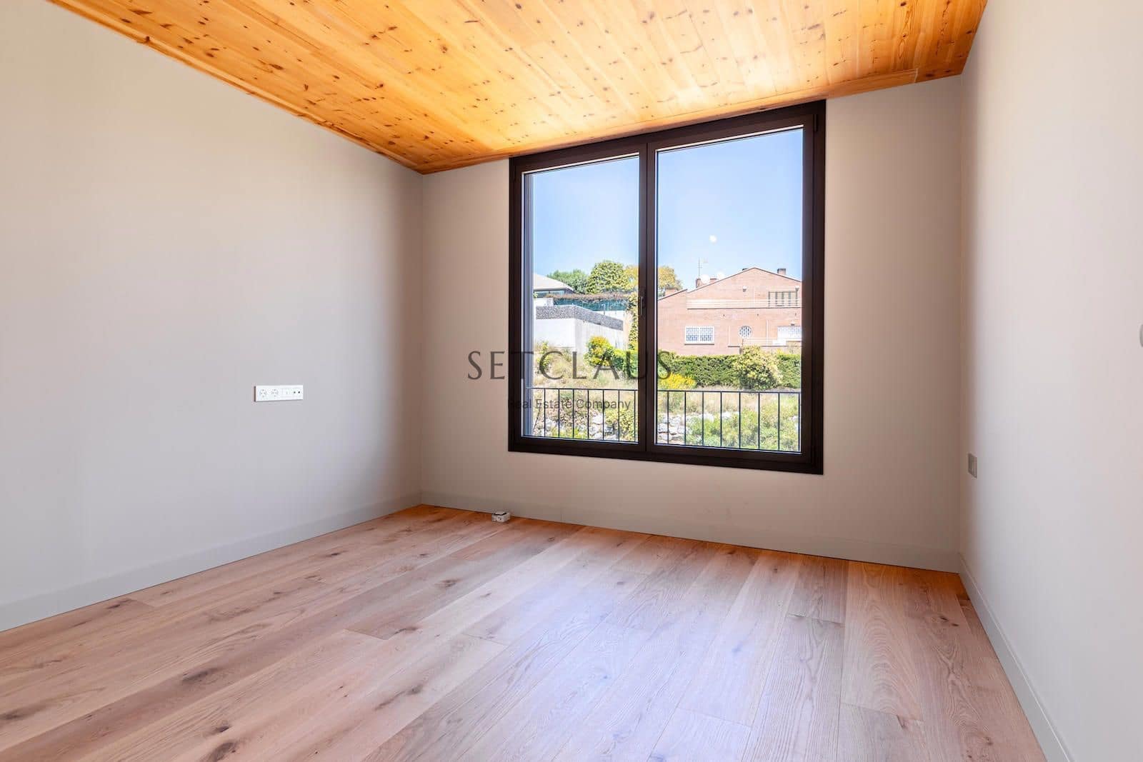 3 Zimmer Villa zu verkaufen in Tiana mit Pool Garage - 1.050.000 € (Ref: 9004014)