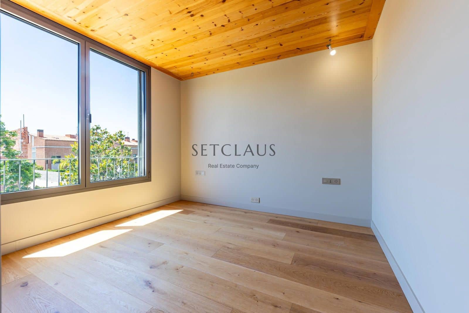 3 Zimmer Villa zu verkaufen in Tiana mit Pool Garage - 1.050.000 € (Ref: 9004014)