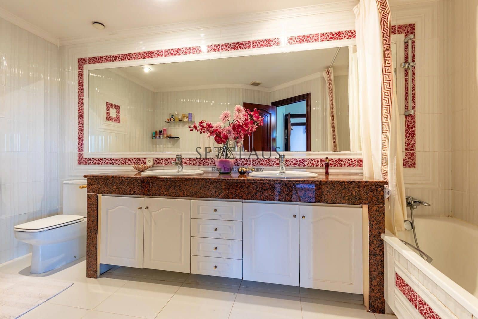 5 soverom Villa til salgs i Alella med svømmebasseng garasje - € 1 090 000 (Ref: 9009365)