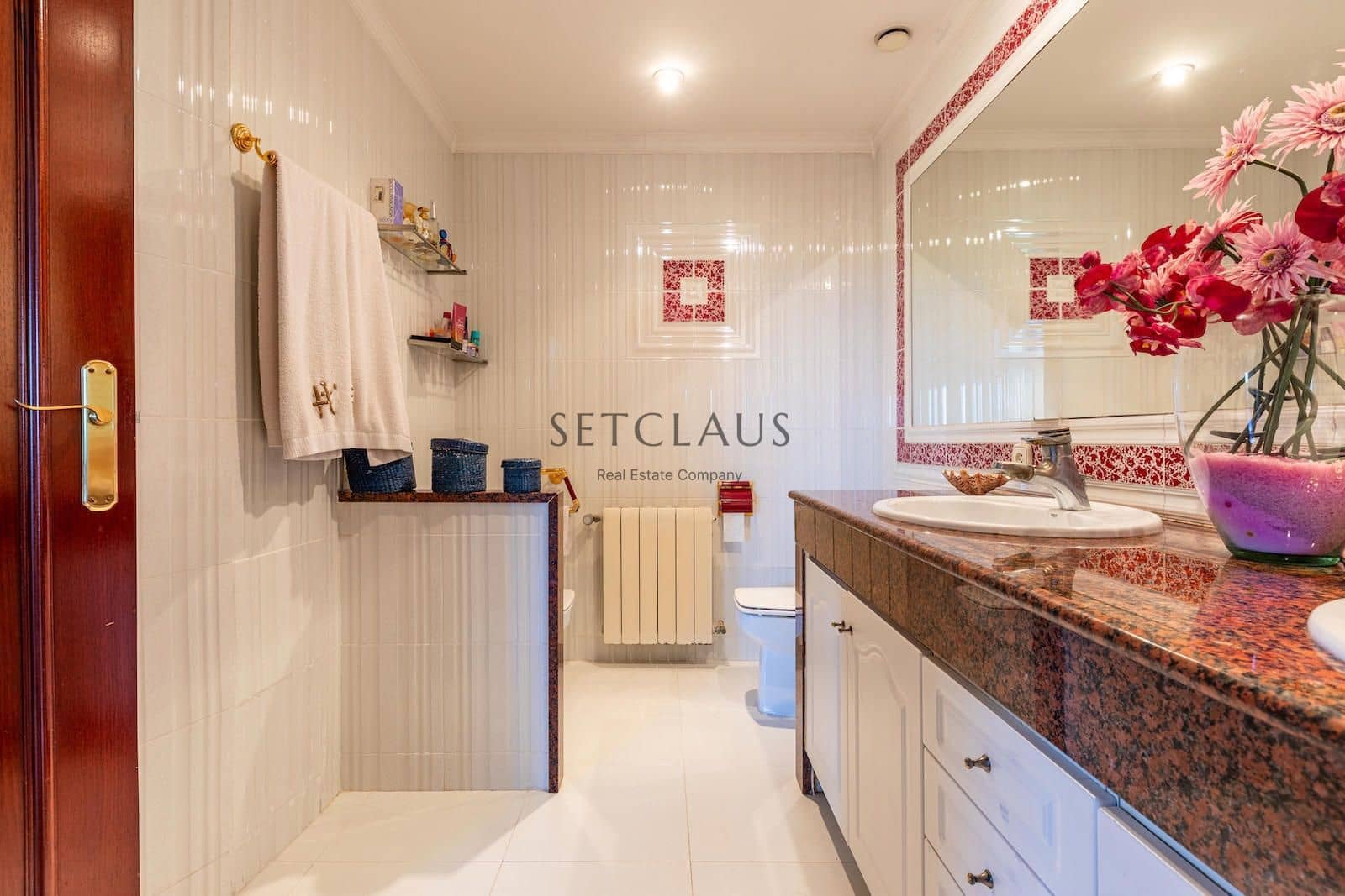 5 soverom Villa til salgs i Alella med svømmebasseng garasje - € 1 090 000 (Ref: 9009365)