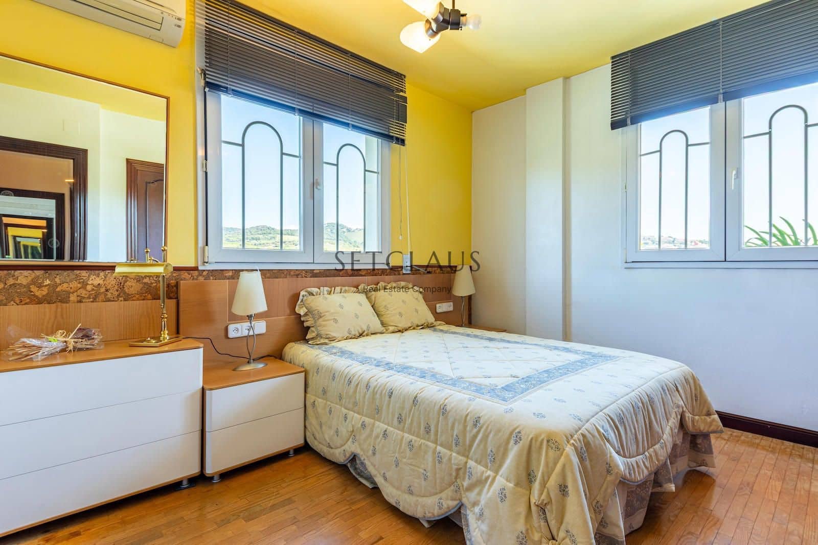 5 soverom Villa til salgs i Alella med svømmebasseng garasje - € 1 090 000 (Ref: 9009365)