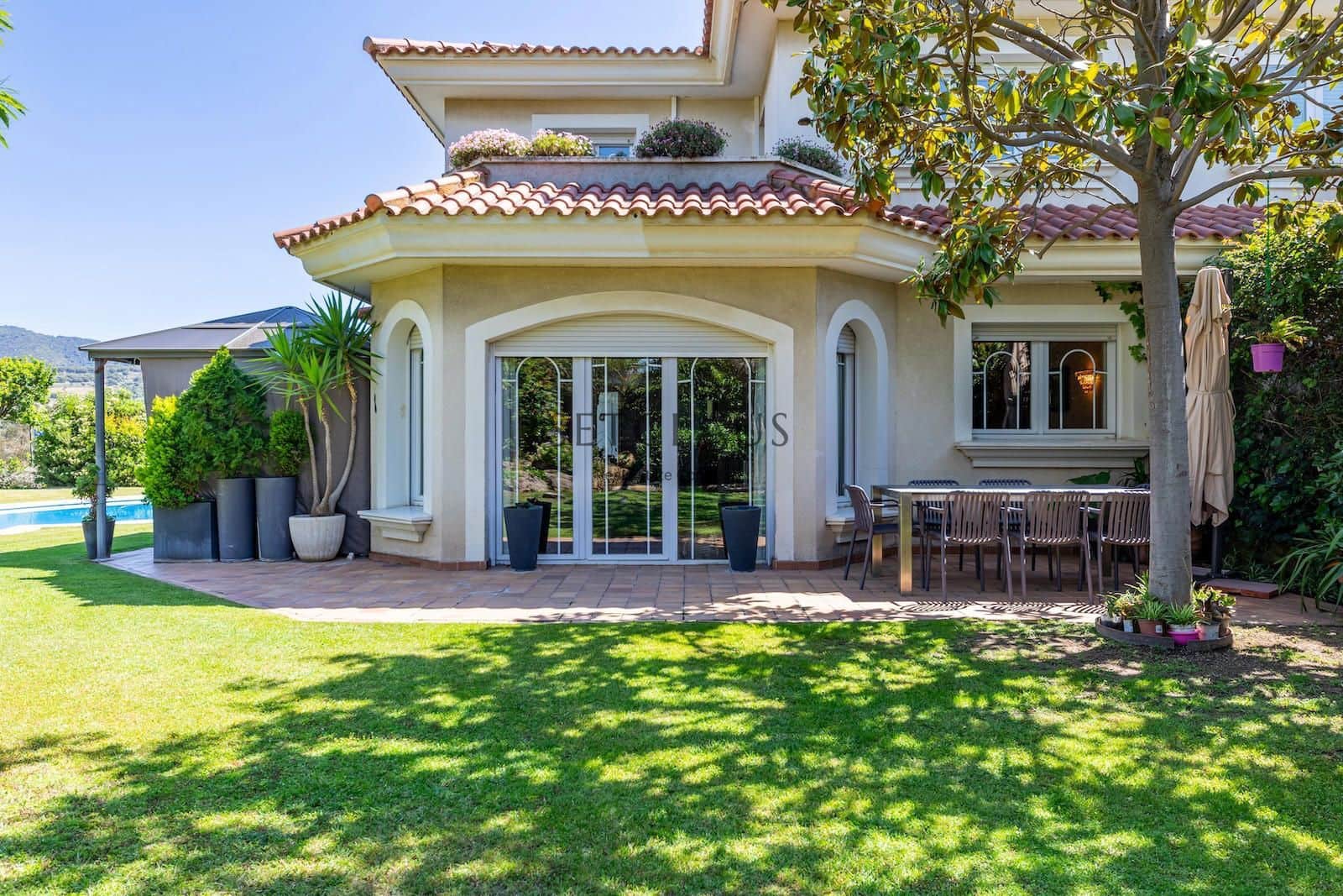 5 soverom Villa til salgs i Alella med svømmebasseng garasje - € 1 090 000 (Ref: 9009365)