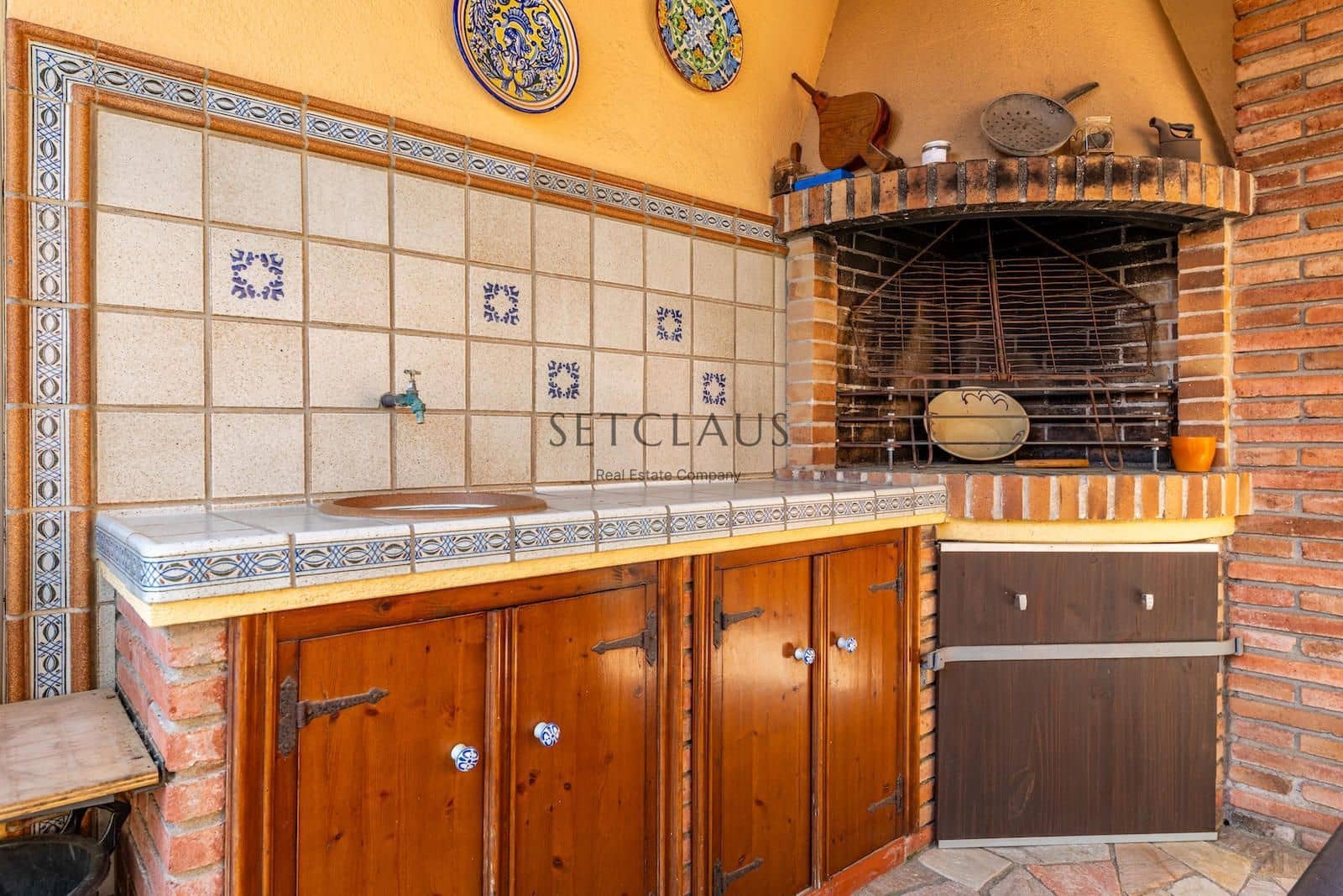 4 bedroom Villa for sale in Teia with pool garage - € 770,000 (Ref: 9035542)