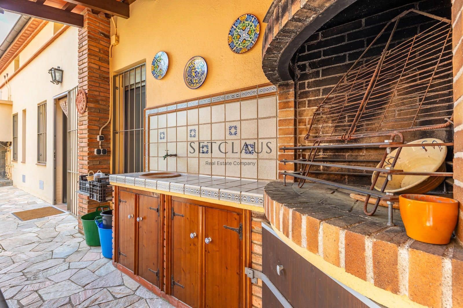 4 bedroom Villa for sale in Teia with pool garage - € 770,000 (Ref: 9035542)