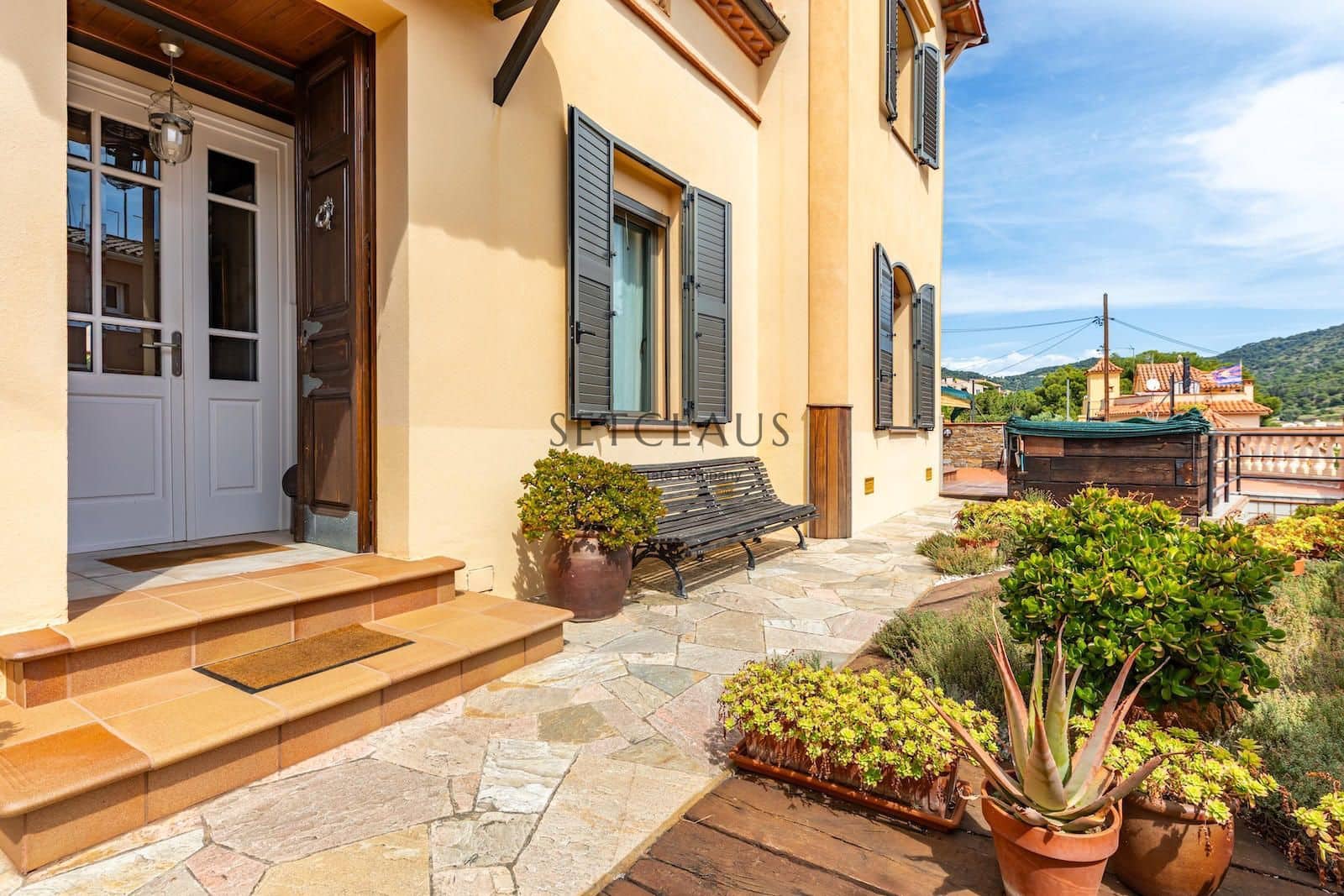 4 bedroom Villa for sale in Teia with pool garage - € 770,000 (Ref: 9035542)