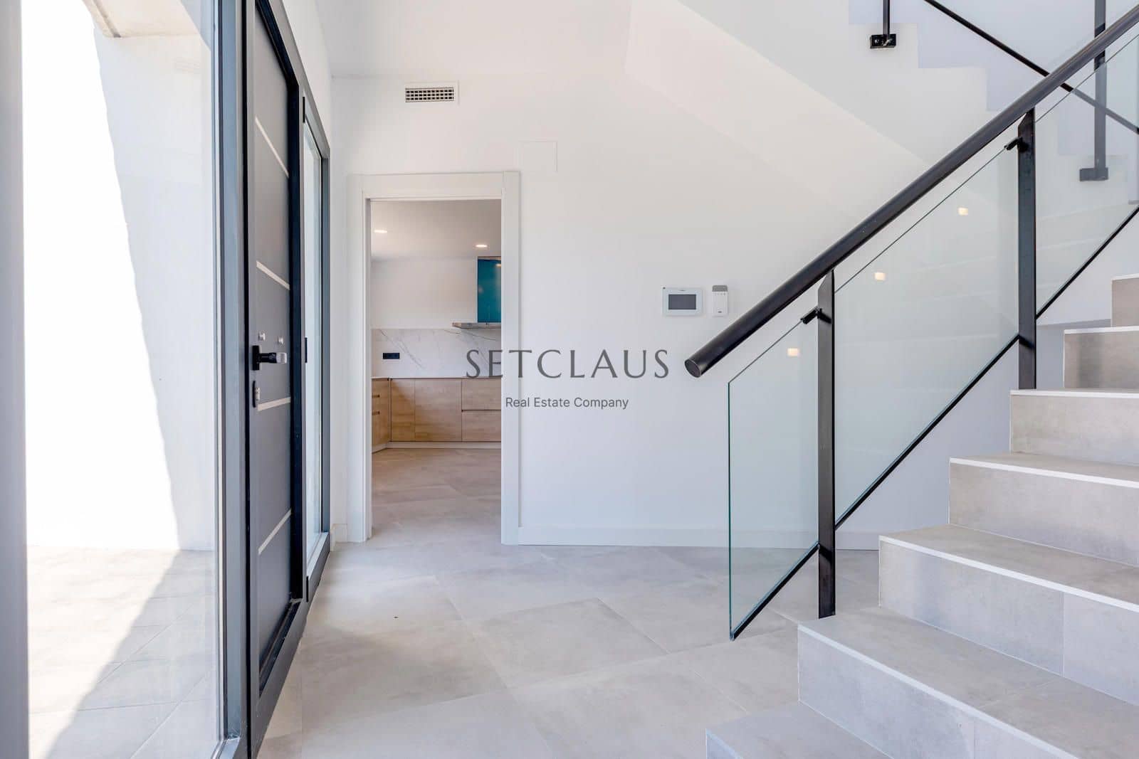 5 soverom Villa til salgs i Vallromanes med svømmebasseng garasje - € 790 000 (Ref: 9072902)