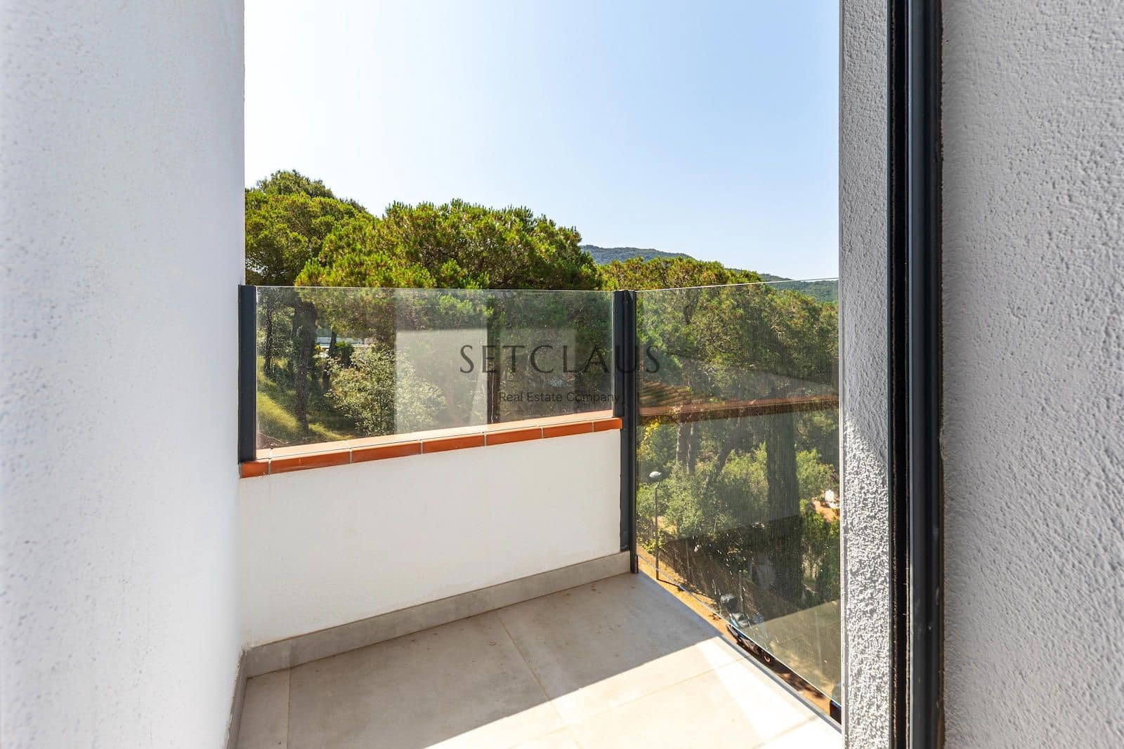 5 soverom Villa til salgs i Vallromanes med svømmebasseng garasje - € 790 000 (Ref: 9072902)