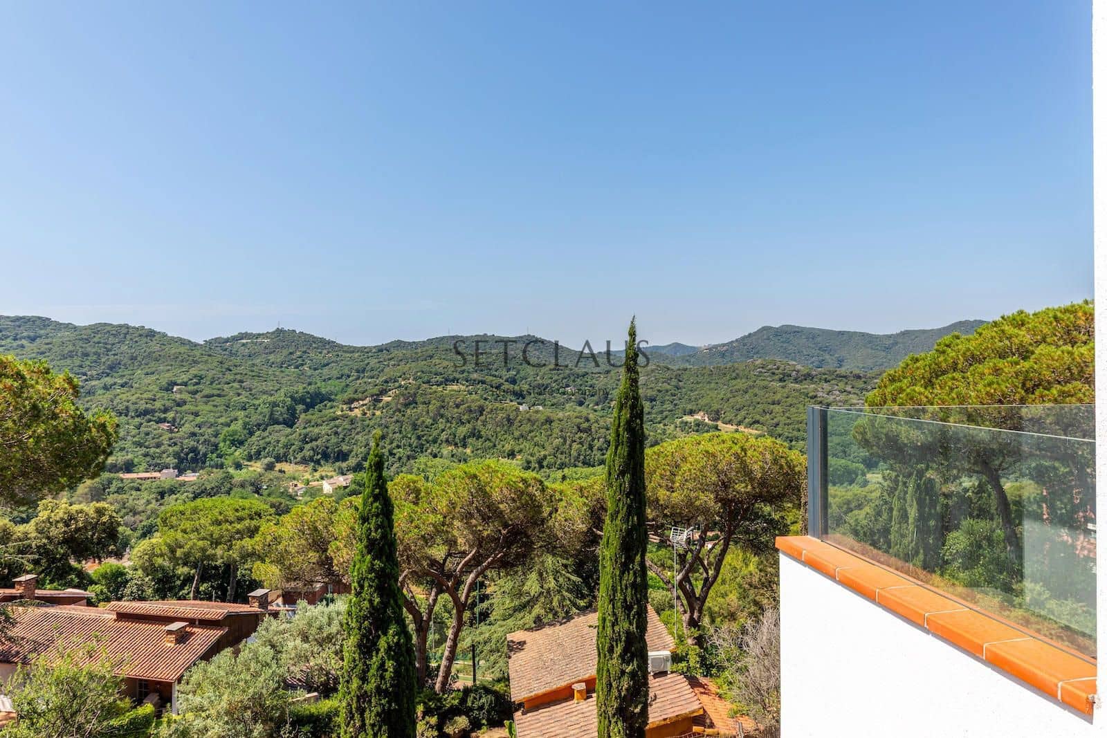 5 soverom Villa til salgs i Vallromanes med svømmebasseng garasje - € 790 000 (Ref: 9072902)