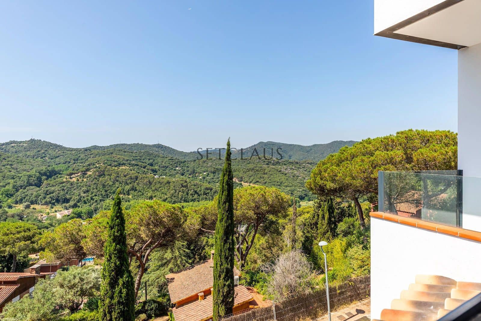 5 soverom Villa til salgs i Vallromanes med svømmebasseng garasje - € 790 000 (Ref: 9072902)