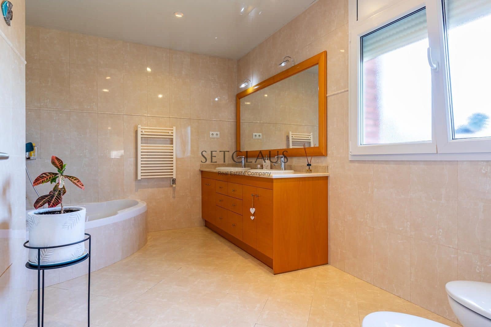 7 chambre Villa/Maison à vendre à Sant Vicenc de Montalt avec garage - 890 000 € (Ref: 9105919)