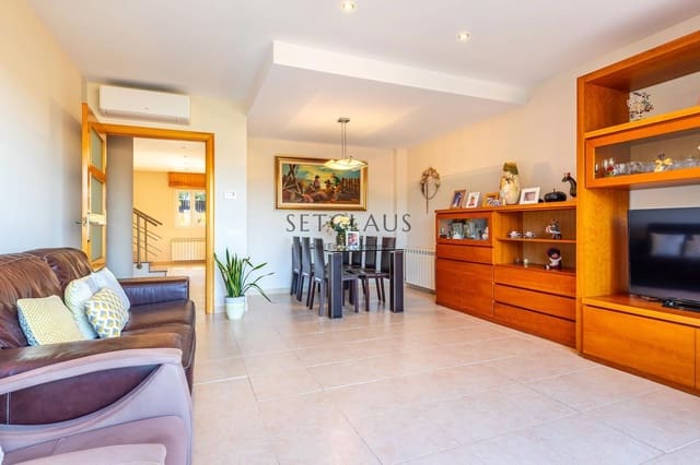 7 sovrum Villa till salu i Sant Vicenç de Montalt med garage - 890 000 € (Ref: 9105919)