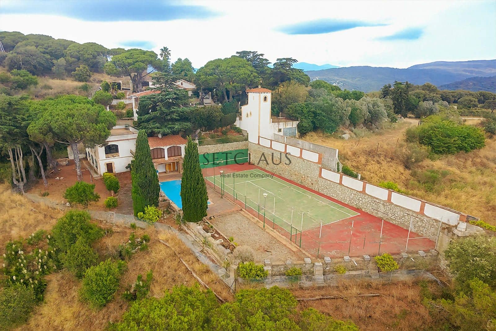 4 soveværelse Villa til salg i Mataro med swimmingpool garage - € 750.000 (Ref: 9115116)