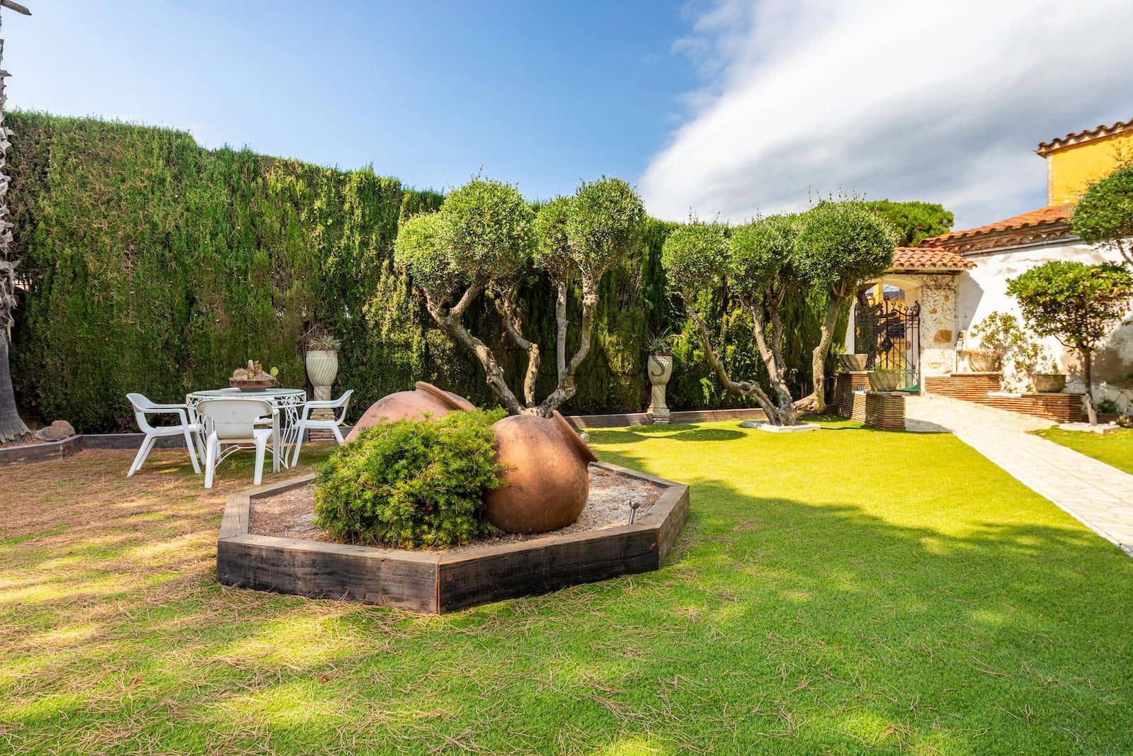 4 soveværelse Villa til salg i Mataro med swimmingpool garage - € 750.000 (Ref: 9115116)