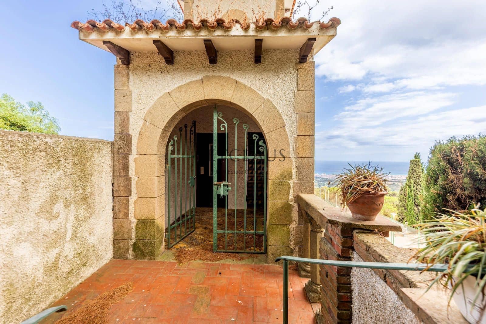 4 soveværelse Villa til salg i Mataro med swimmingpool garage - € 750.000 (Ref: 9115116)