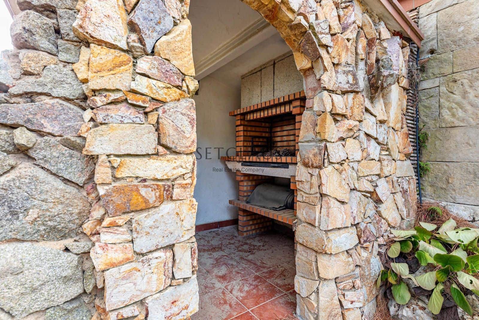 4 soveværelse Villa til salg i Mataro med swimmingpool garage - € 750.000 (Ref: 9115116)