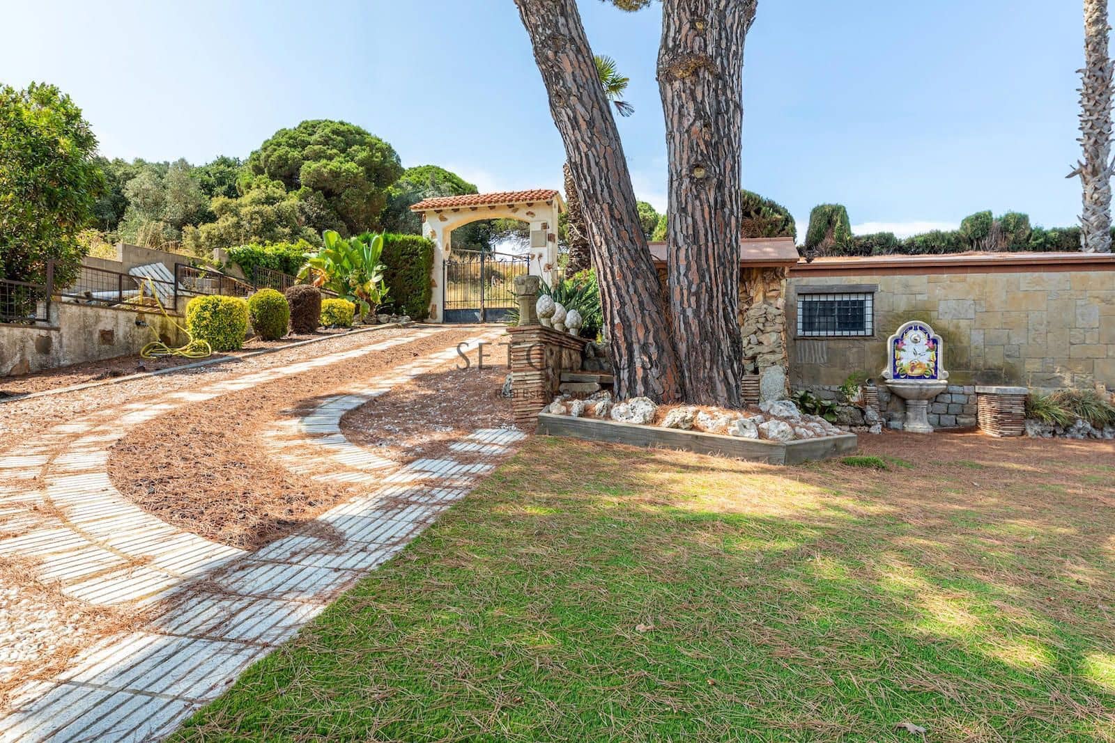 4 soveværelse Villa til salg i Mataro med swimmingpool garage - € 750.000 (Ref: 9115116)