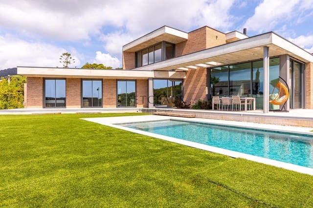 4 soverom Villa til salgs i Cabrils med svømmebasseng garasje - € 1 490 000 (Ref: 9142457)