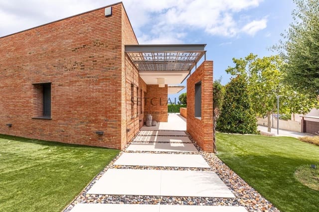 6 soverom Villa til salgs i Alella med svømmebasseng garasje - € 2 800 000 (Ref: 9160536)