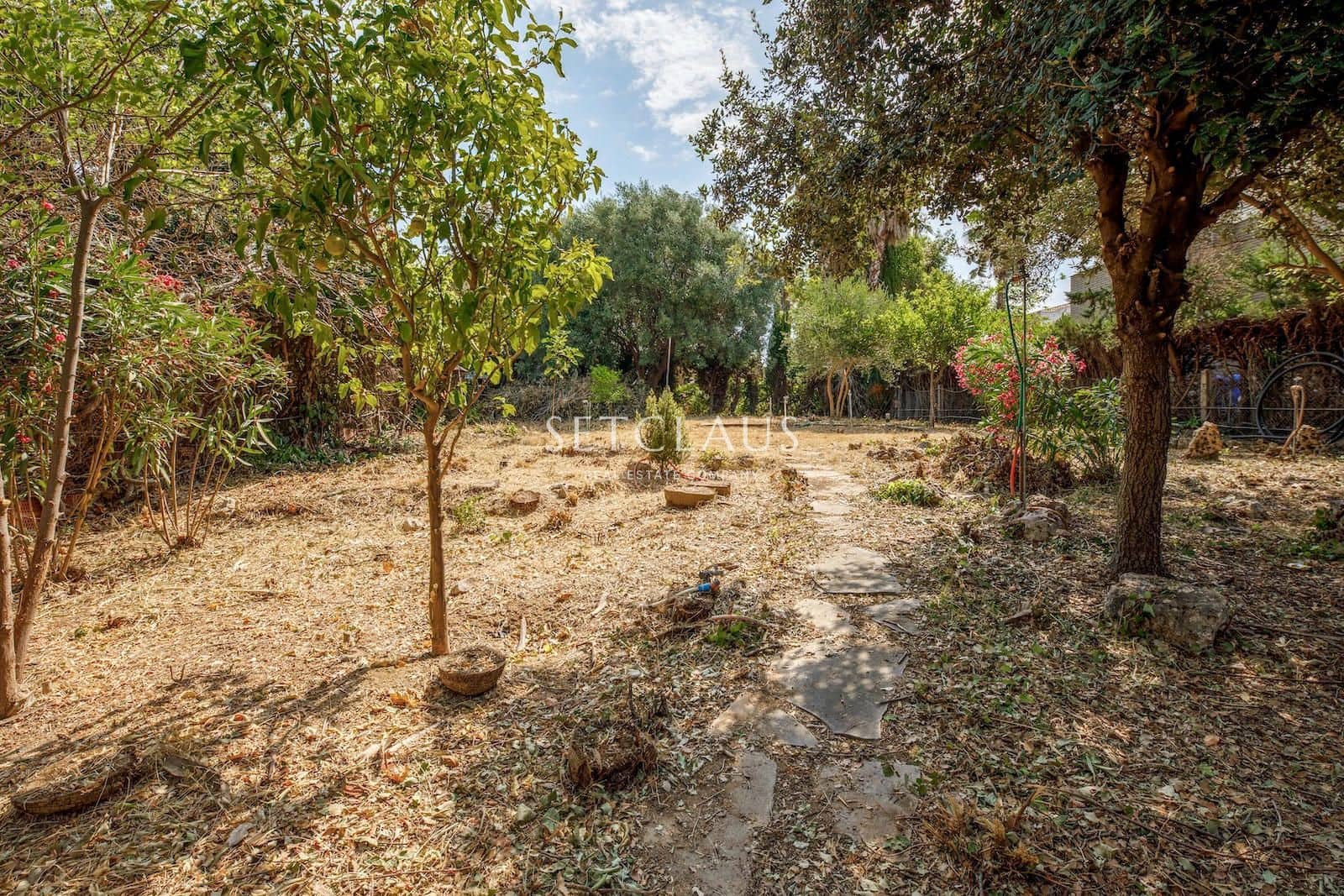 Building Plot for sale in El Masnou - € 440,000 (Ref: 9203076)