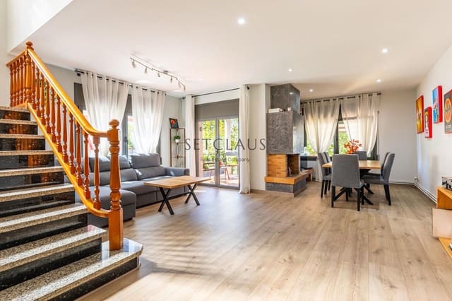 4 soverom Villa til salgs i El Masnou med svømmebasseng garasje - € 840 000 (Ref: 9205300)