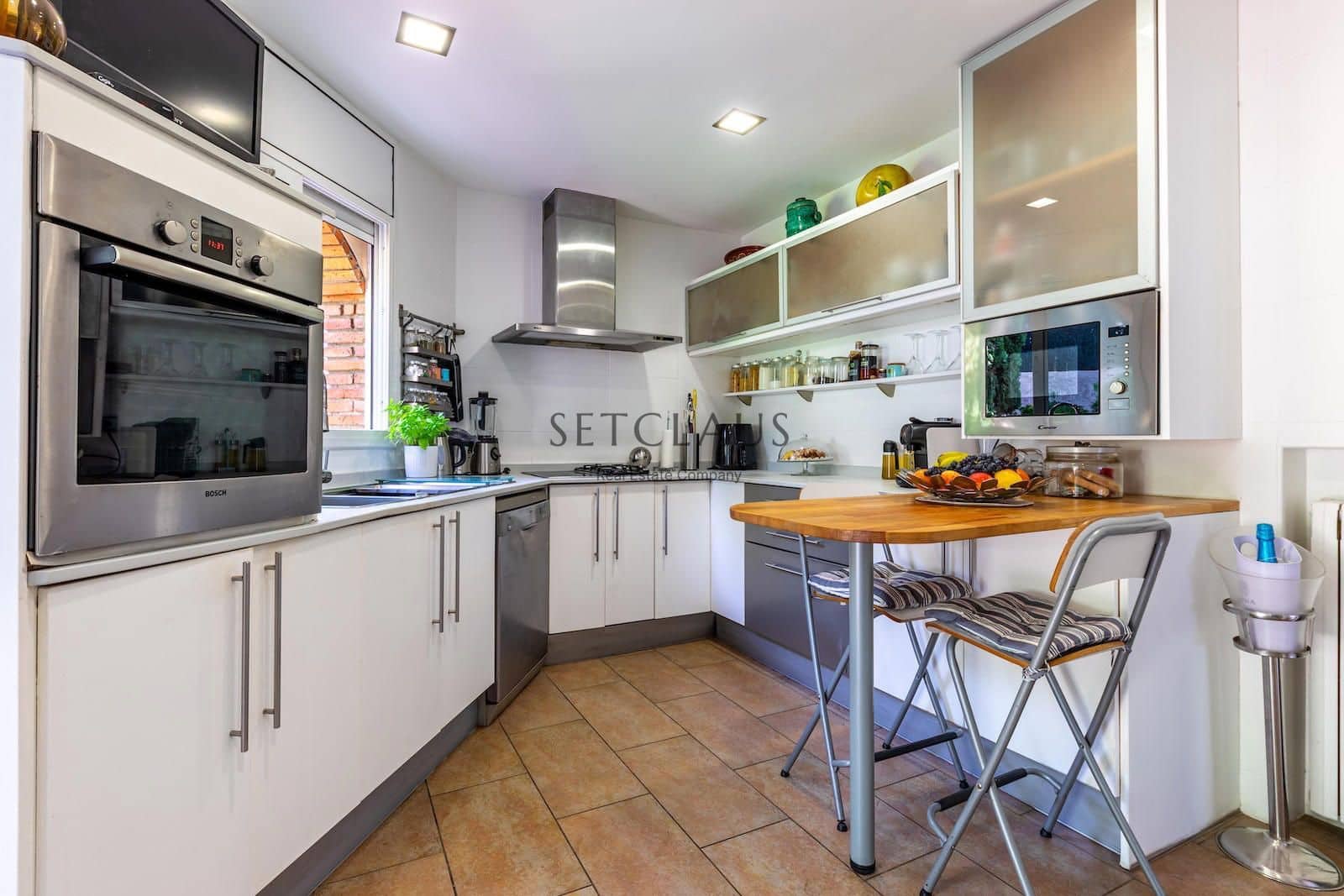 5 soverom Villa til salgs i Alella med svømmebasseng garasje - € 1 250 000 (Ref: 9207811)