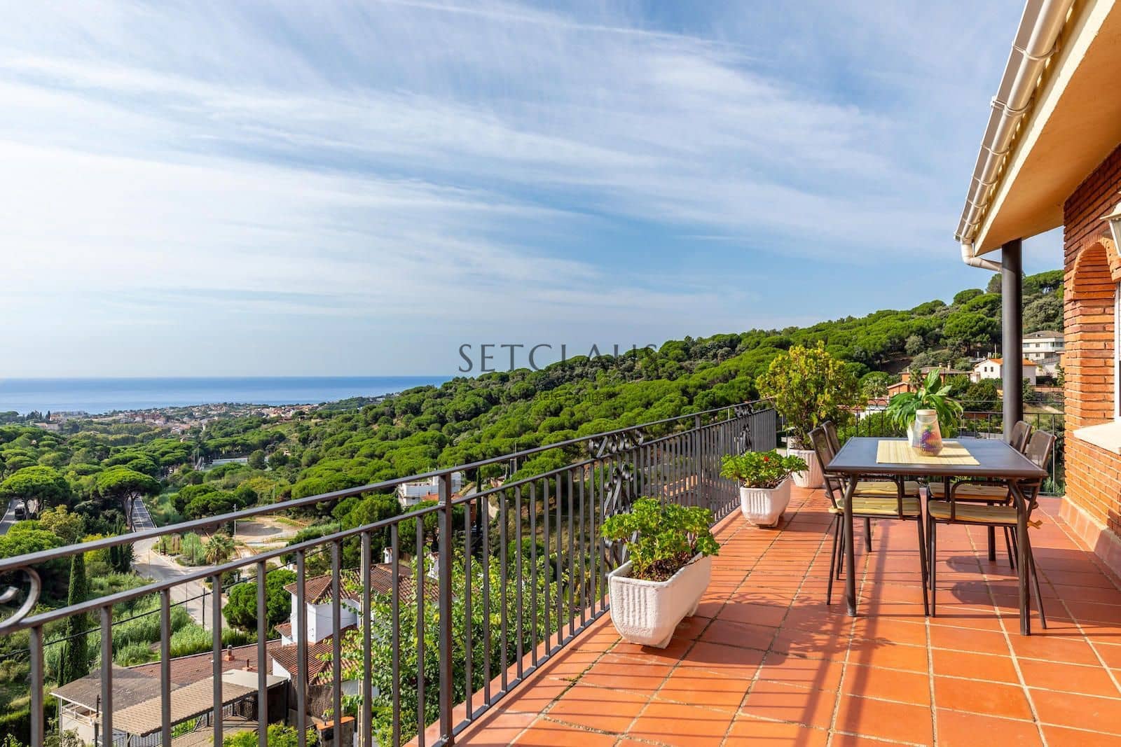 5 soverom Villa til salgs i Alella med svømmebasseng garasje - € 1 250 000 (Ref: 9207811)