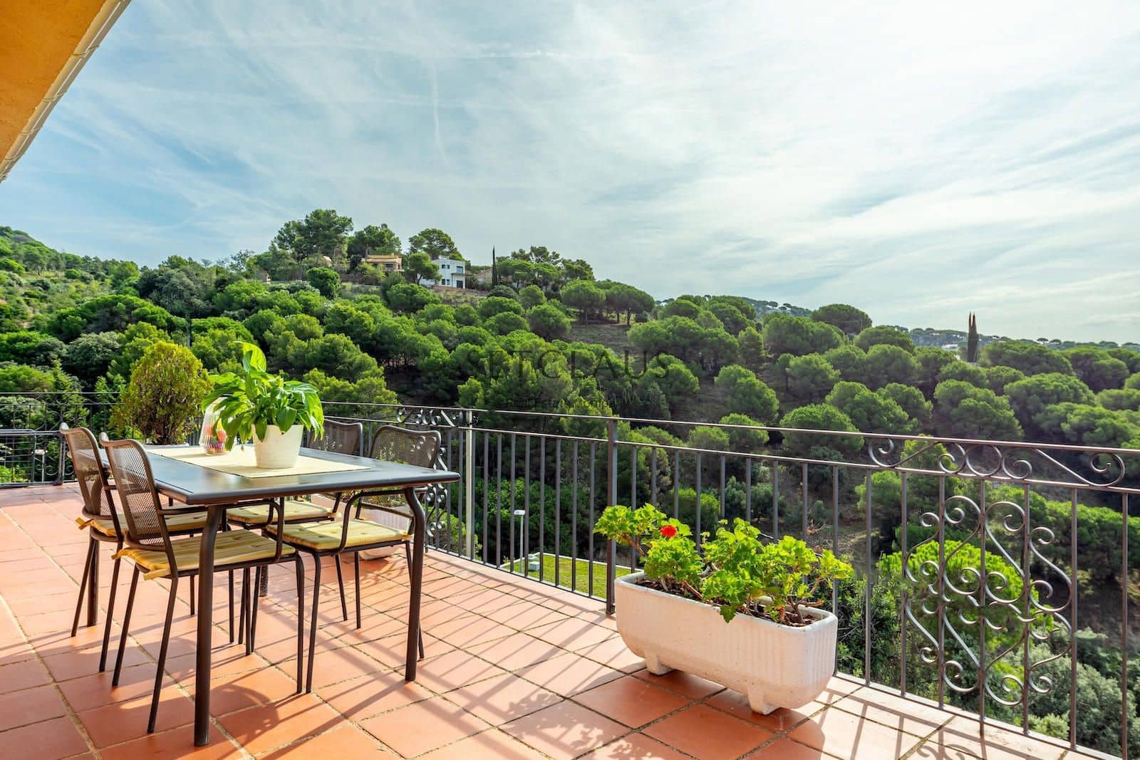 5 soverom Villa til salgs i Alella med svømmebasseng garasje - € 1 250 000 (Ref: 9207811)