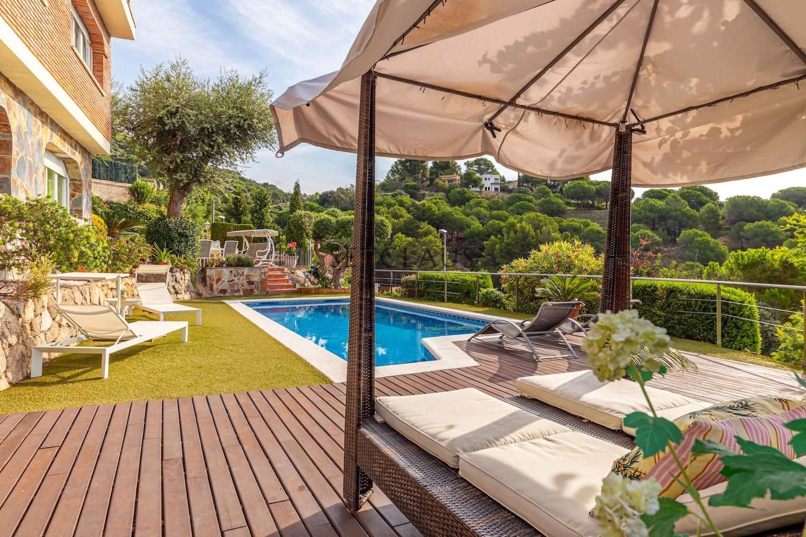 5 soverom Villa til salgs i Alella med svømmebasseng garasje - € 1 250 000 (Ref: 9207811)