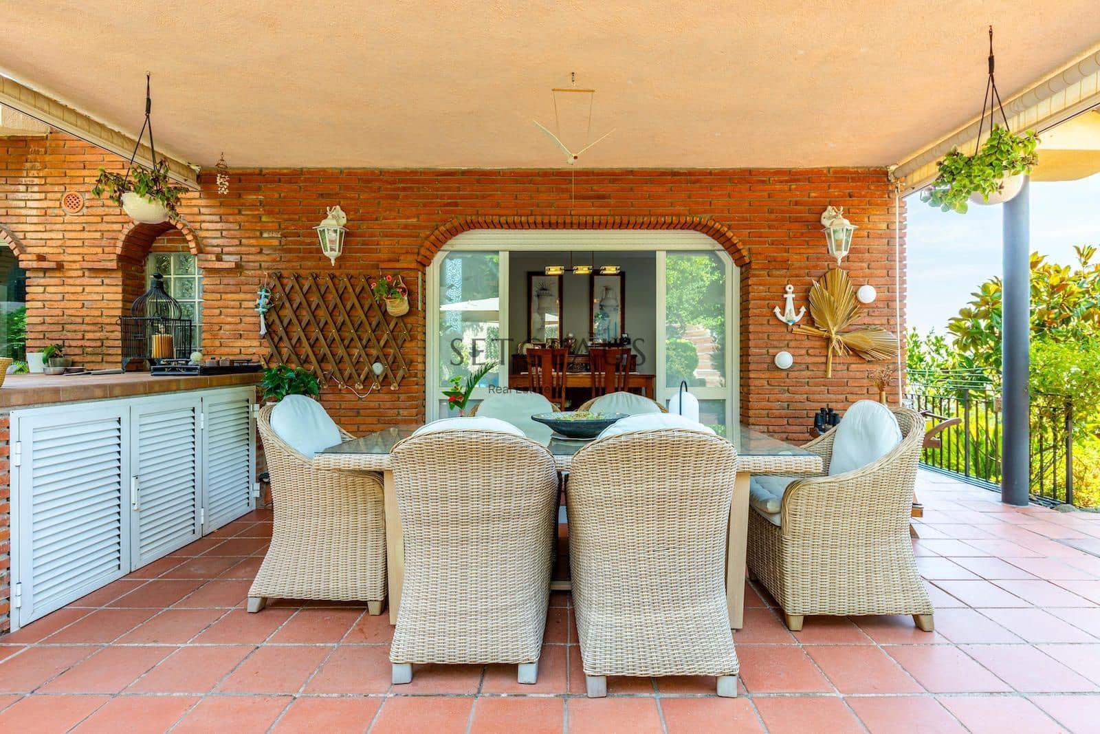 5 soverom Villa til salgs i Alella med svømmebasseng garasje - € 1 250 000 (Ref: 9207811)