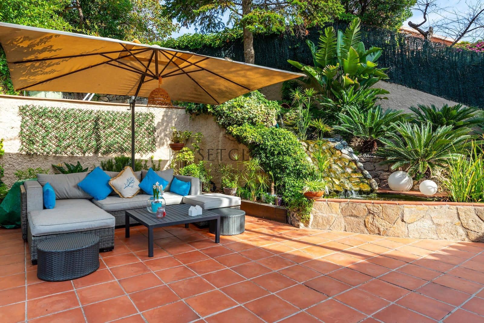 5 soverom Villa til salgs i Alella med svømmebasseng garasje - € 1 250 000 (Ref: 9207811)