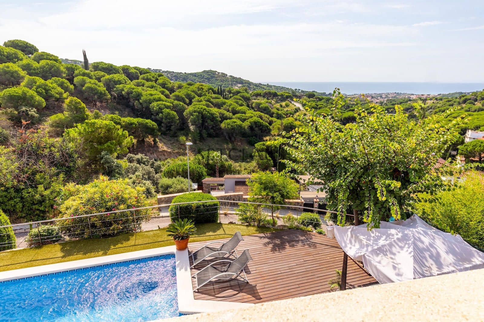 5 soverom Villa til salgs i Alella med svømmebasseng garasje - € 1 250 000 (Ref: 9207811)