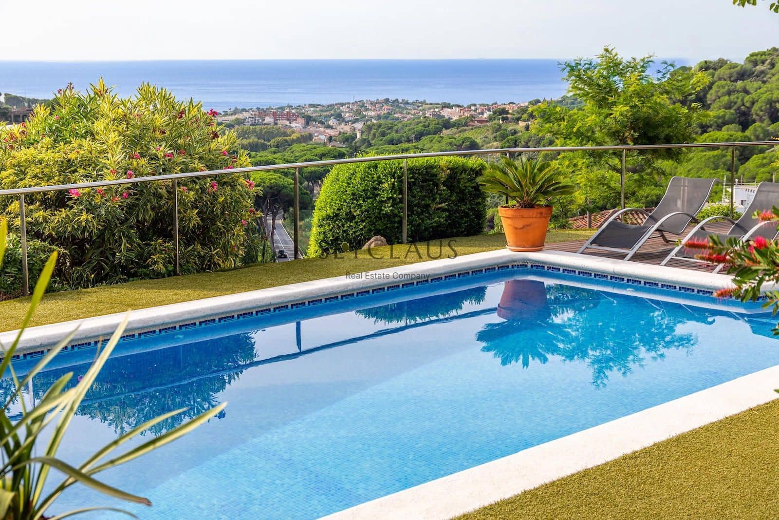 5 soverom Villa til salgs i Alella med svømmebasseng garasje - € 1 250 000 (Ref: 9207811)