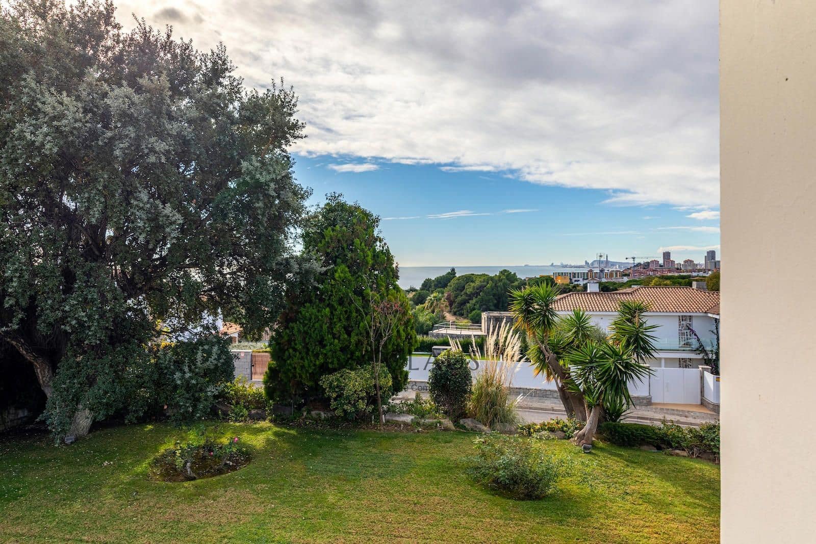 4 soveværelse Villa til salg i Alella med swimmingpool garage - € 1.980.000 (Ref: 9256227)