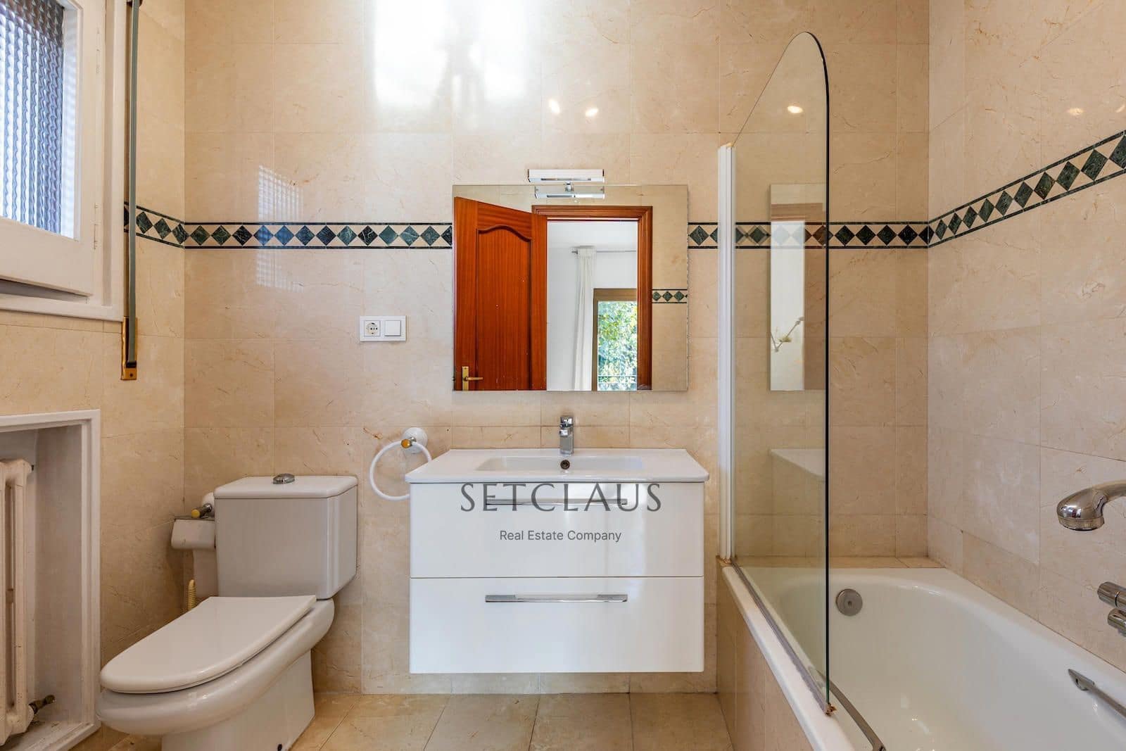 5 sypialnia Willa na sprzedaż w El Masnou - 870 000 € (Ref: 9266521)